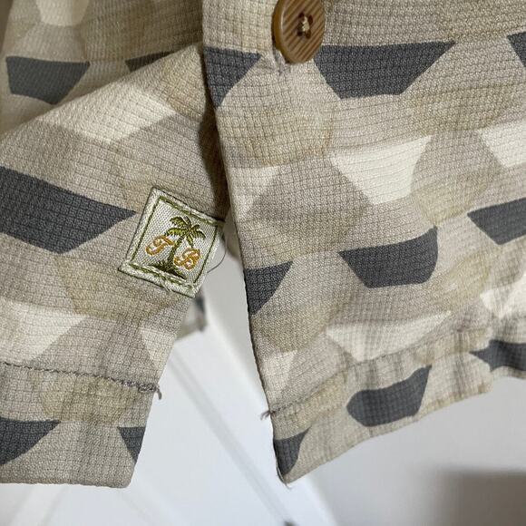 Tommy Bahama 100% Silk Men's Aloha Style Dress Shirt / Light Gray/ Size XL - Picture 4 of 9